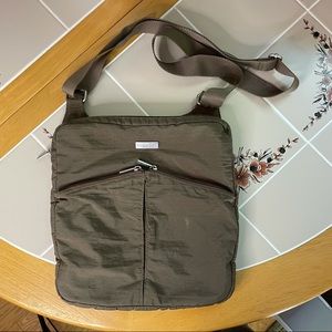 Baggalini crossbody🌸